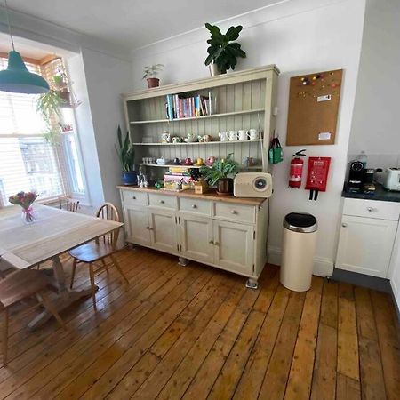 Herne Bay Central - 2 Minutes From Beach Apartment 외부 사진