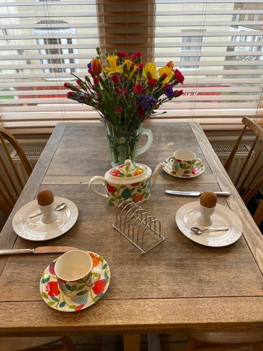 Herne Bay Central - 2 Minutes From Beach Apartment 외부 사진