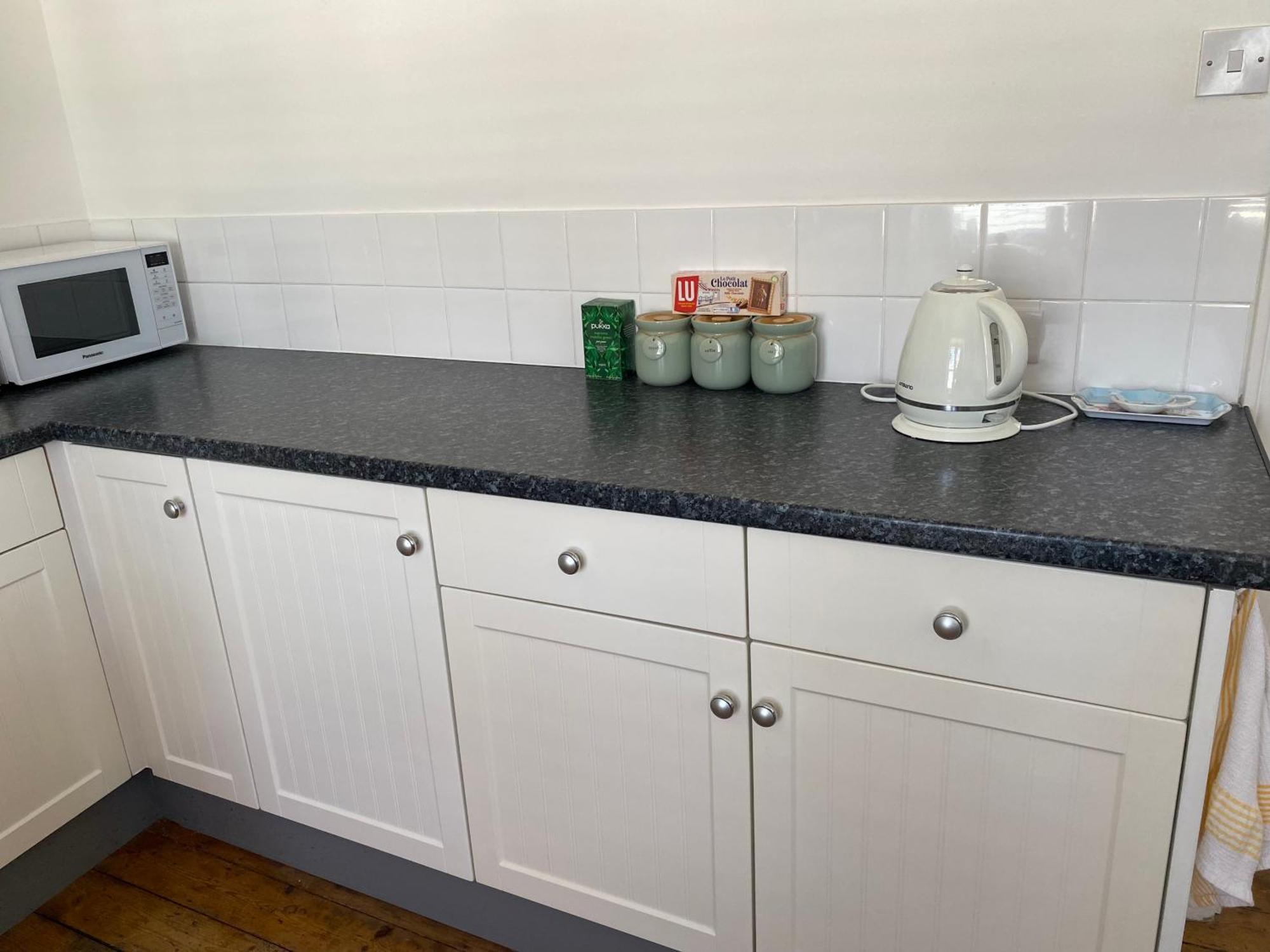 Herne Bay Central - 2 Minutes From Beach Apartment 외부 사진