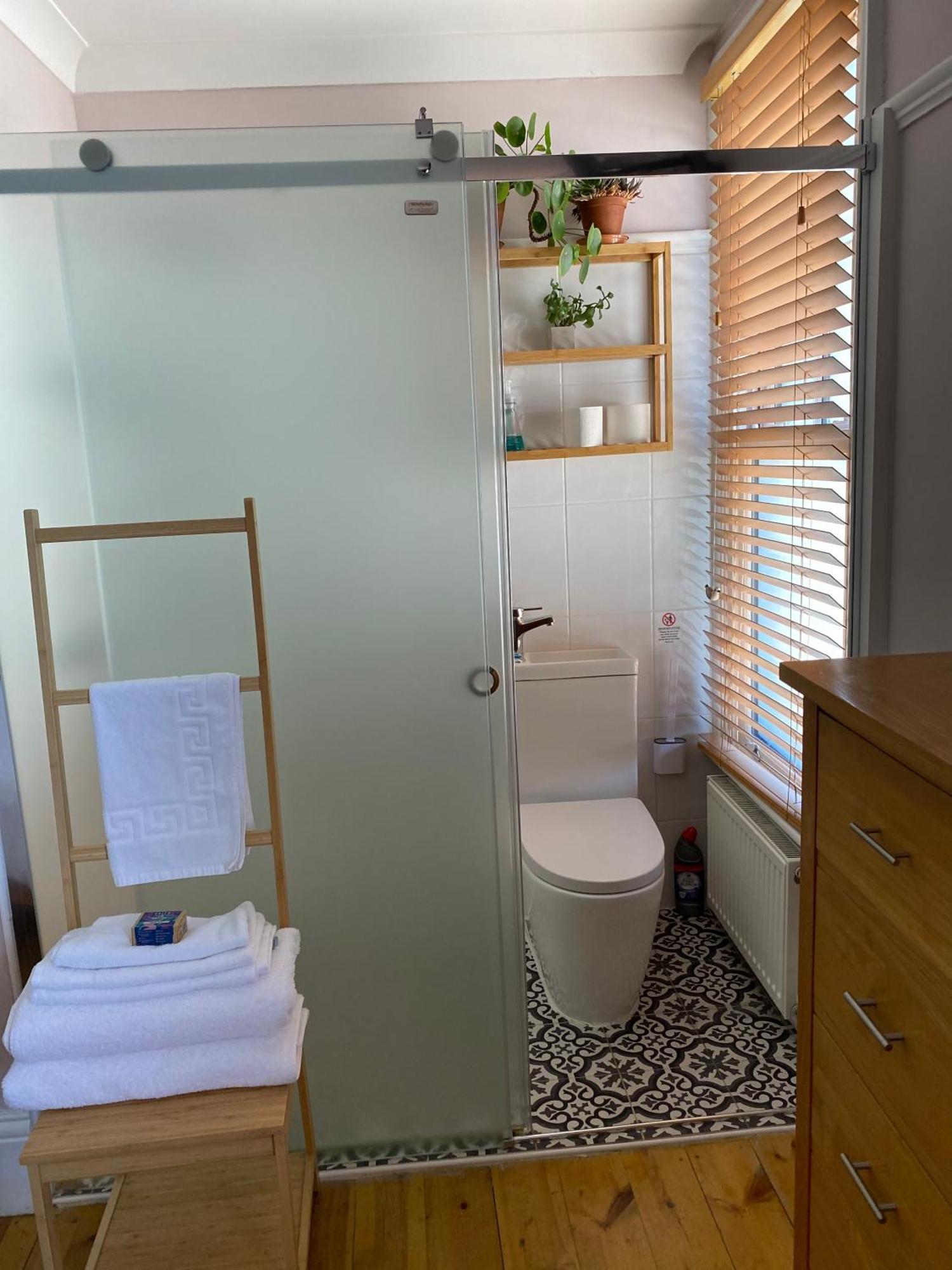 Herne Bay Central - 2 Minutes From Beach Apartment 외부 사진
