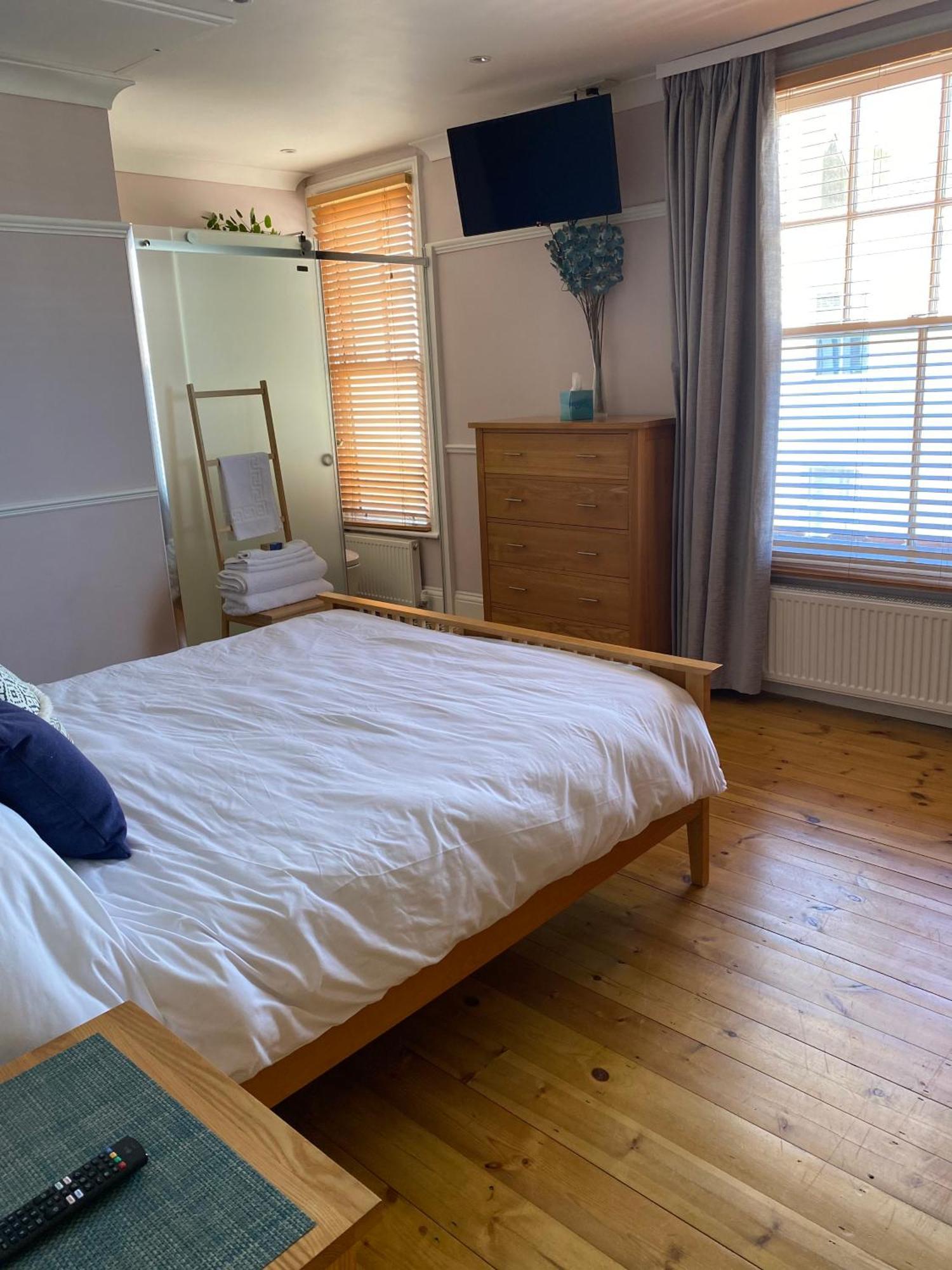 Herne Bay Central - 2 Minutes From Beach Apartment 외부 사진